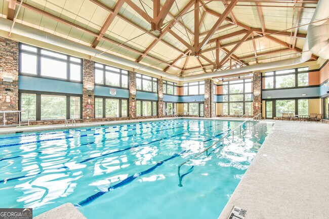 Building Photo - 6105 Longleaf Dr