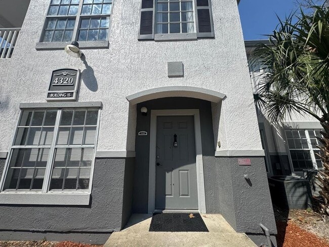 Building Photo - 4320 S Kirkman Rd