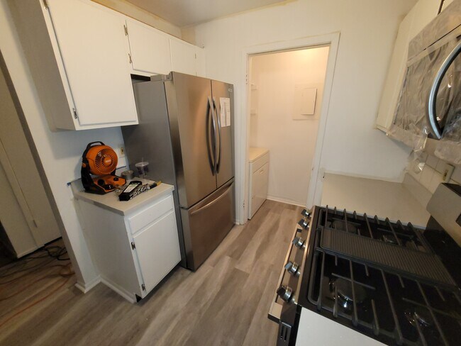 Building Photo - 1303 Morris Ct