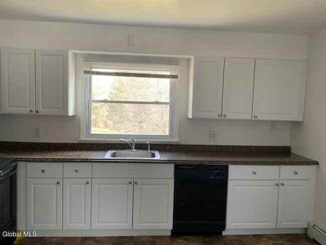 Building Photo - 11-21-21 Ashdown Rd