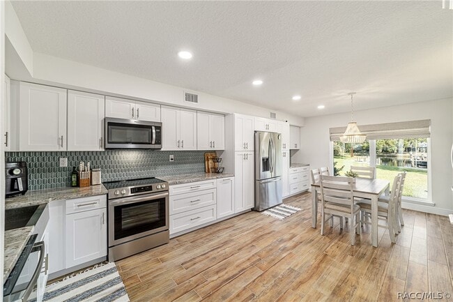 Building Photo - 11517 W Sandpiper Ct