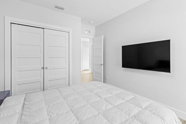 Building Photo - Exclusive Townhome in The Vue at Celebration Pointe