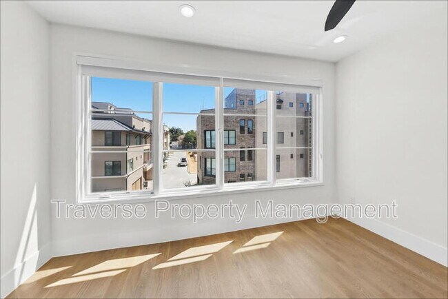 Building Photo - 408 Rayner Ave
