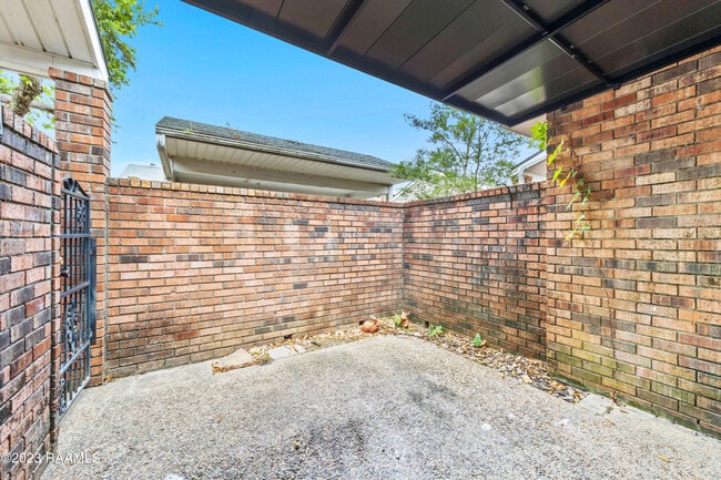 Building Photo - 183 Steiner Rd