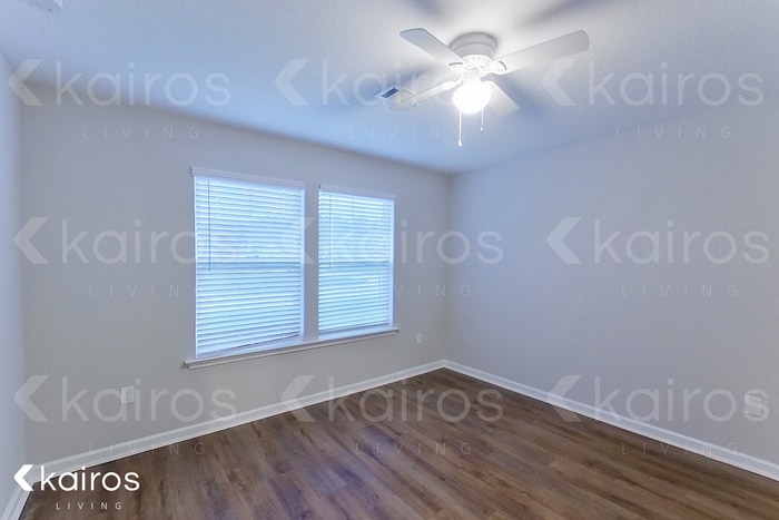 Building Photo - 11 Burnt Oak Cir