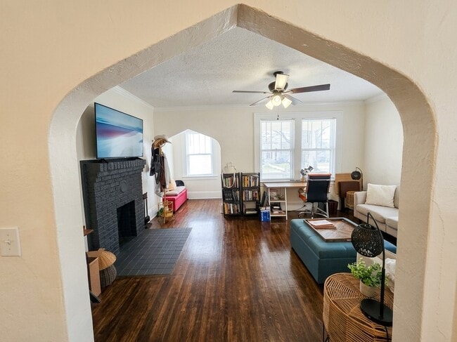 Building Photo - Contemporary Cove Duplex