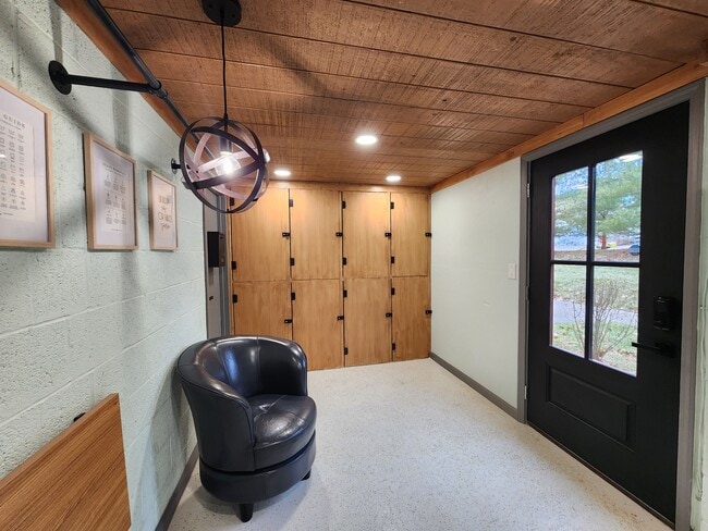 Building Photo - Drummond Flats