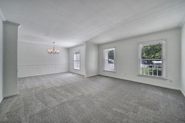Building Photo - Charming Matthews Home for Rent!