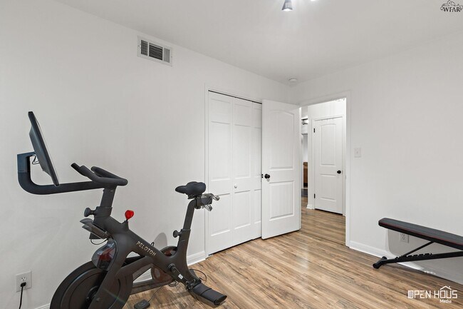 Building Photo - 4517 Wynnwood Dr