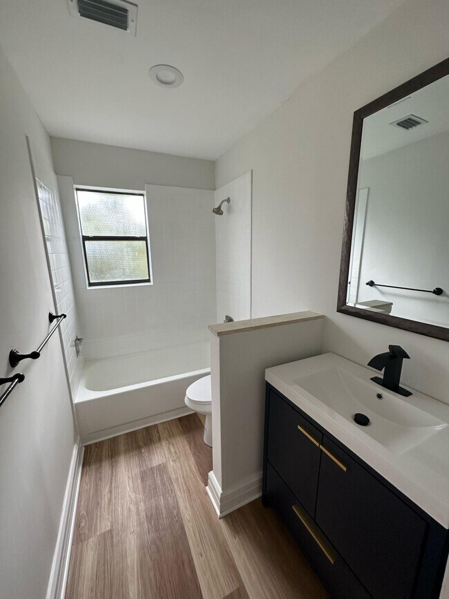 Building Photo - 7243 Encina Ln