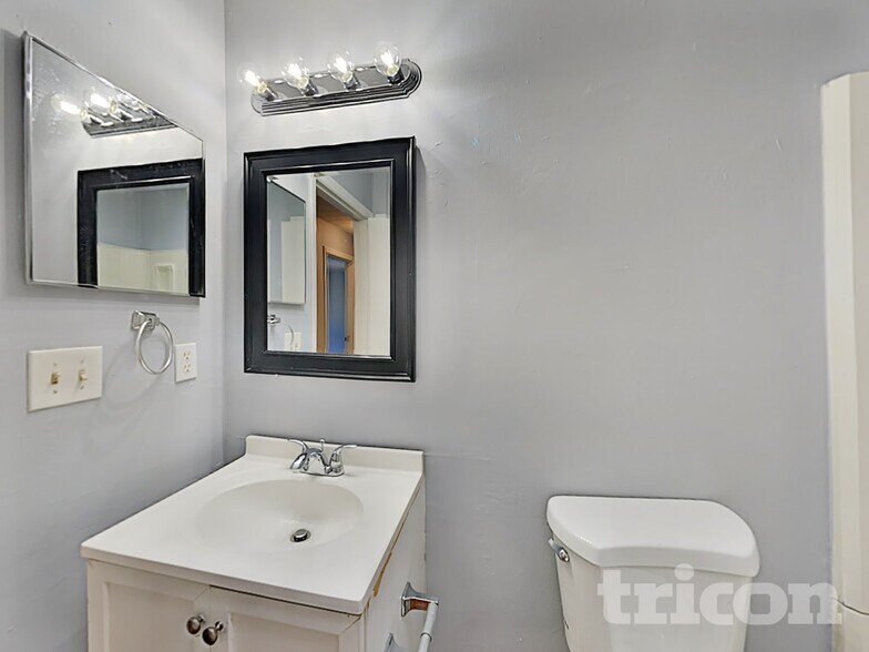 Building Photo - 1372 Inman Ct