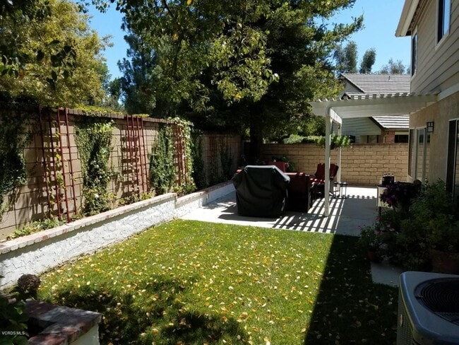 Building Photo - 5061 Blackpool Ave
