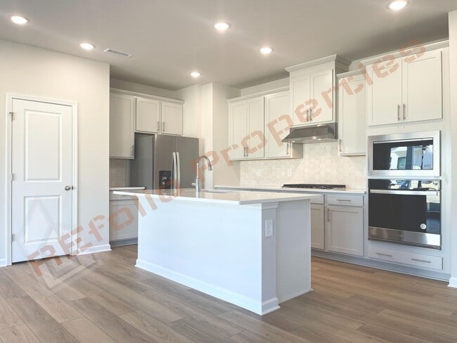 Building Photo - Brand new 4 Bedroom, 3 Bathroom, Spacious Loft, Attached 2 Car Garage and Backyard in Oak Manor, ...