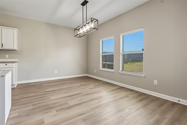 Building Photo - 5015 Royal Springs Dr