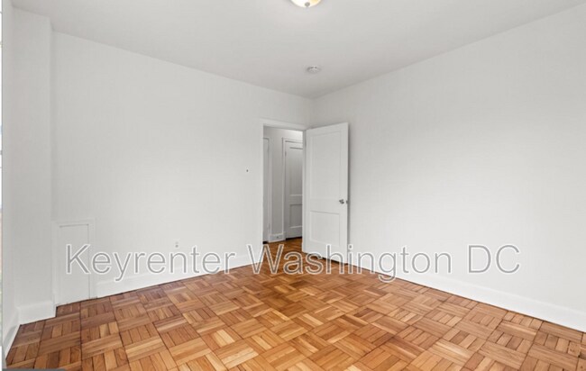 Building Photo - 4491 MacArthur Blvd NW