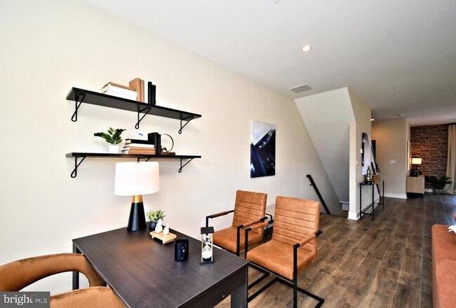 Building Photo - 200 Souders Wy