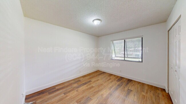 Building Photo - 111 Lobelia Rd