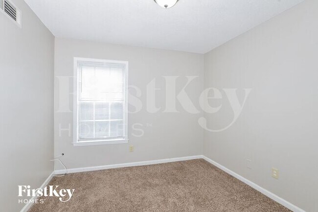 Building Photo - 5590 Montpelier Dr