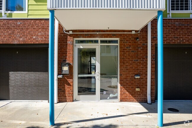 Entrance - 506 N Mangum St