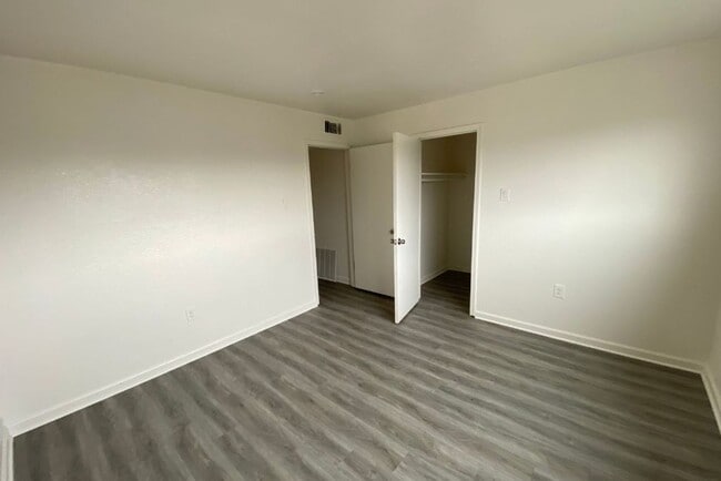 Building Photo - 5644 Odea Dr