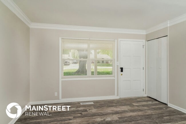 Building Photo - 1905 Heaton Rd