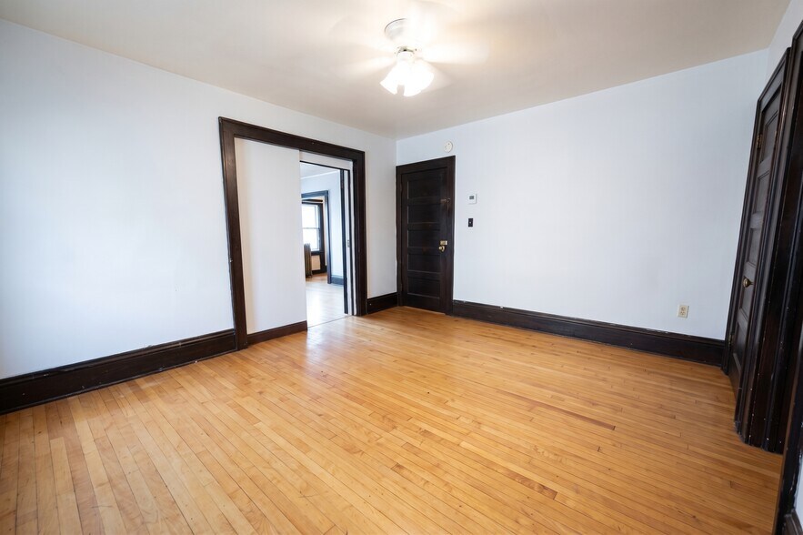 Building Photo - 410 W Mifflin St