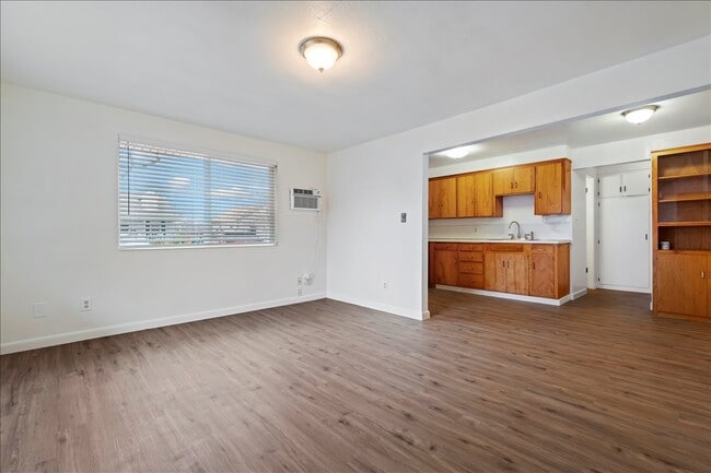 Building Photo - 1407 Ellis Ave