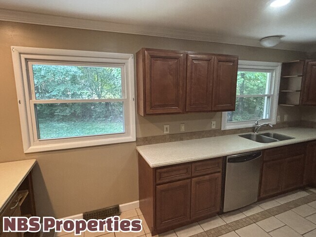Building Photo - 6919 Haverhill Dr NW