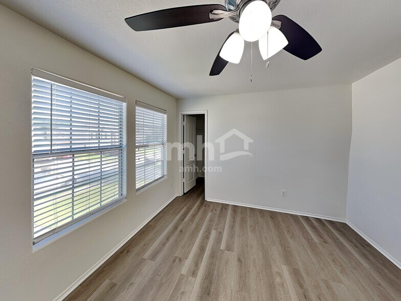Building Photo - 1143 Desert Willow Ln