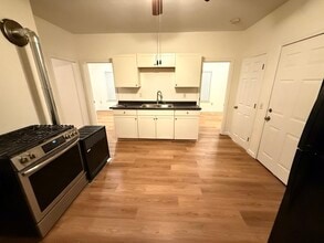 Building Photo - 6 S Ward St