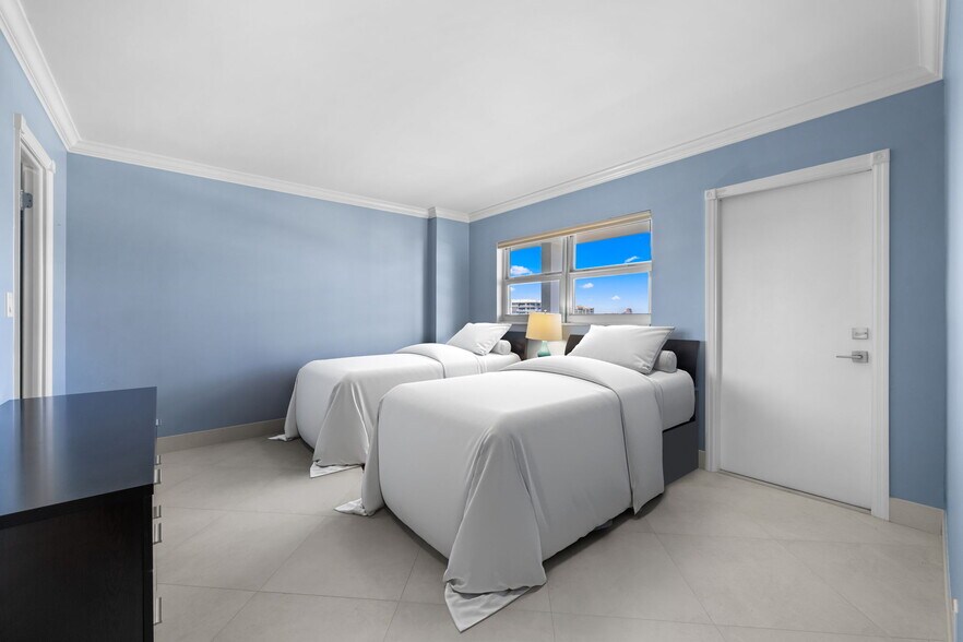 Building Photo - 511 Bayshore Dr