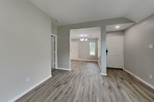 Building Photo - 19203 Canaras Ct
