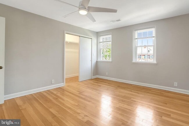 Building Photo - 3267 S Stafford St
