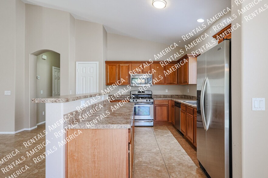 Building Photo - 17033 W Sonora St