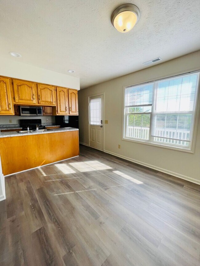Building Photo - Apartment for Rent in Bridgewater