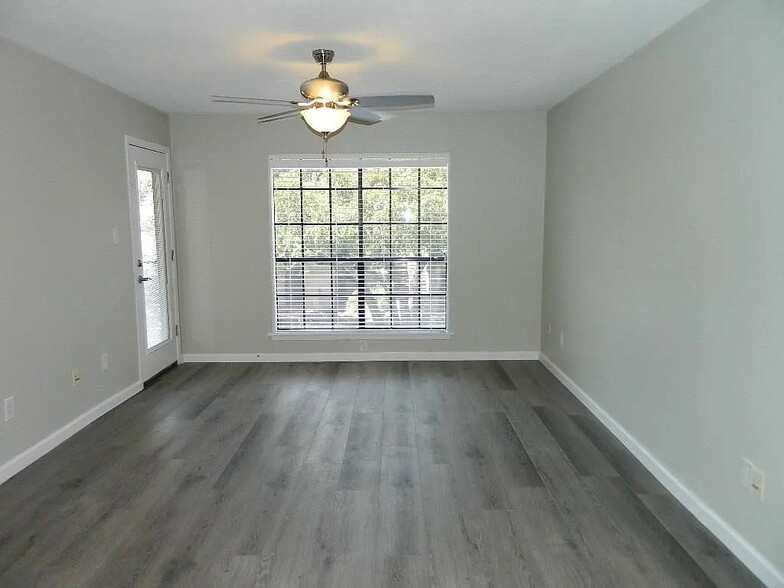 Building Photo - 4159 Steck Ave