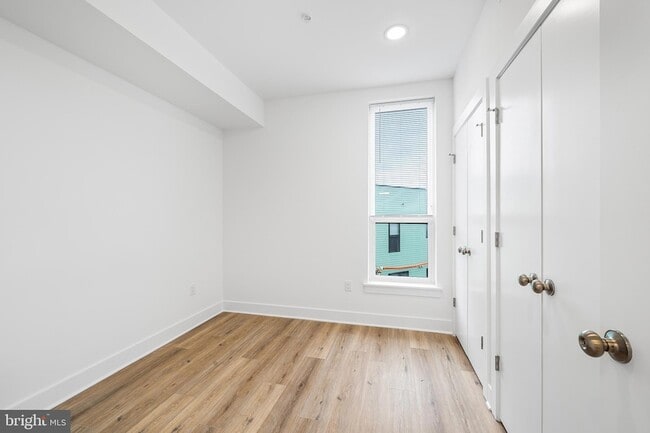 Building Photo - 4324 Lancaster Ave