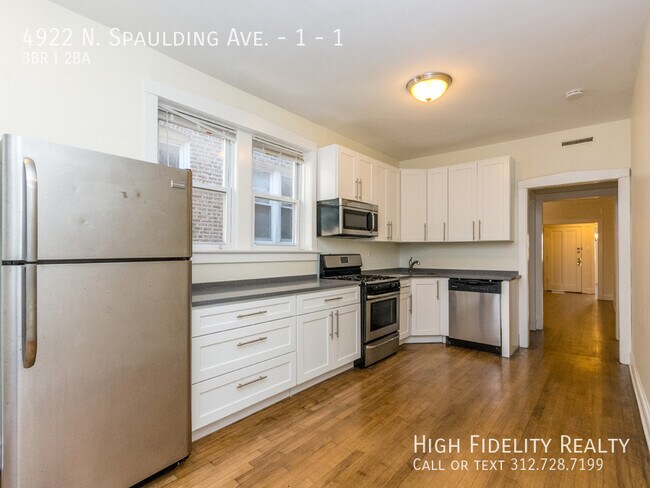 Building Photo - 4922 N Spaulding Ave