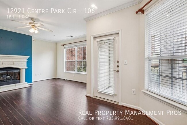 Building Photo - 12921 Centre Park Cir