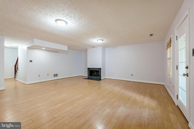 Building Photo - 7603 Heatherton Ln