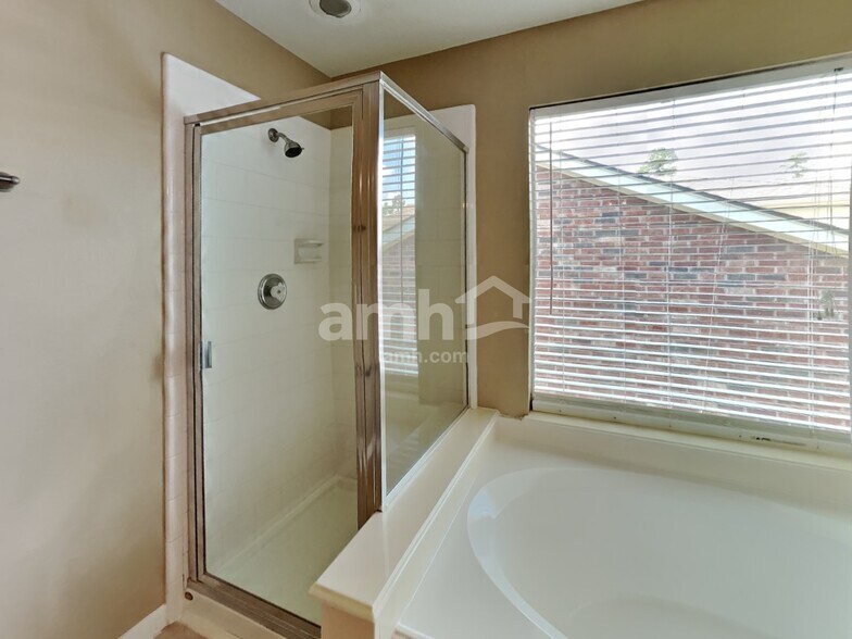 Building Photo - 674 Cypresswood Trace