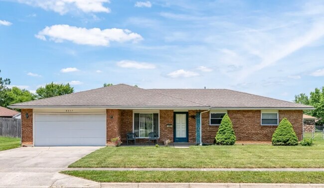 Primary Photo - 4017 Caprice Rd