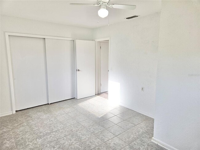 Building Photo - 817 S Apopka Ave