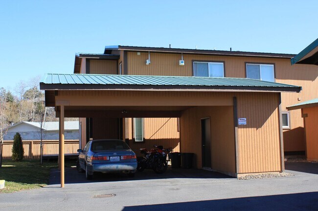 Primary Photo - 1308 N Brooklane St