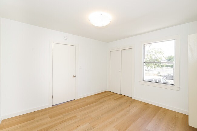 Building Photo - 767 17th St