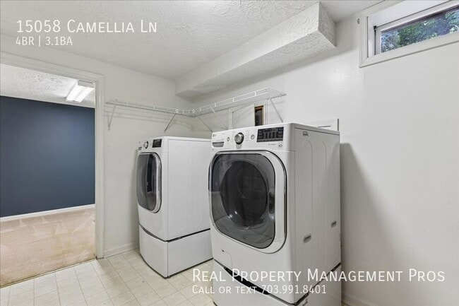 Building Photo - 15058 Camellia Ln