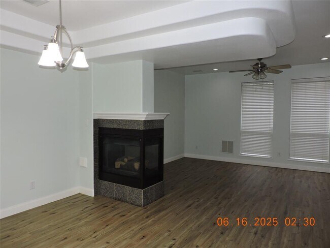 Building Photo - 2410 Calumet St