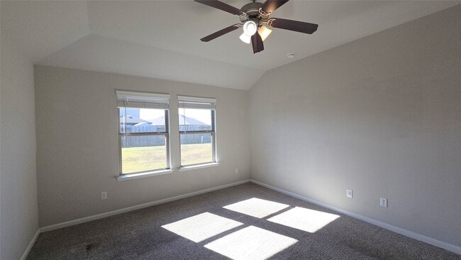 Building Photo - 5611 Pleasant Falls Dr