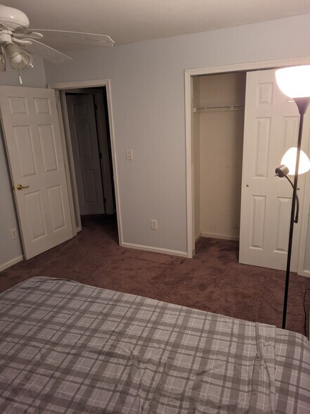 Building Photo - 243 Brookfield Dr