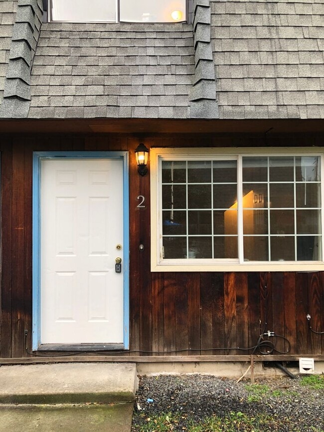 Building Photo - 1858 Inner Cir